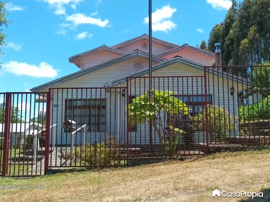Venta en Lago Ranco | SE VENDE CASA CON AMPLIO TERRENO COMUNA LAGO RANCO en 243 | SE VENDE CASA CON AMPLIO TERRENO COMUNA LAGO RANCO